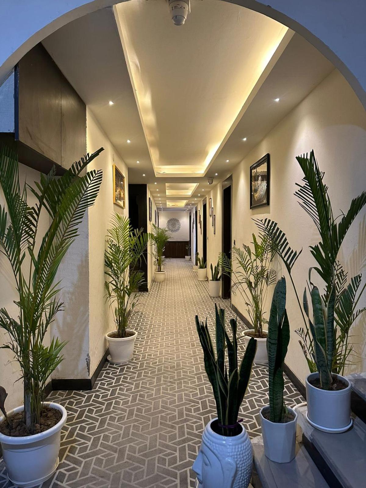 Hotel Kritika เกรทเตอร์นอยดา ภายนอก รูปภาพ