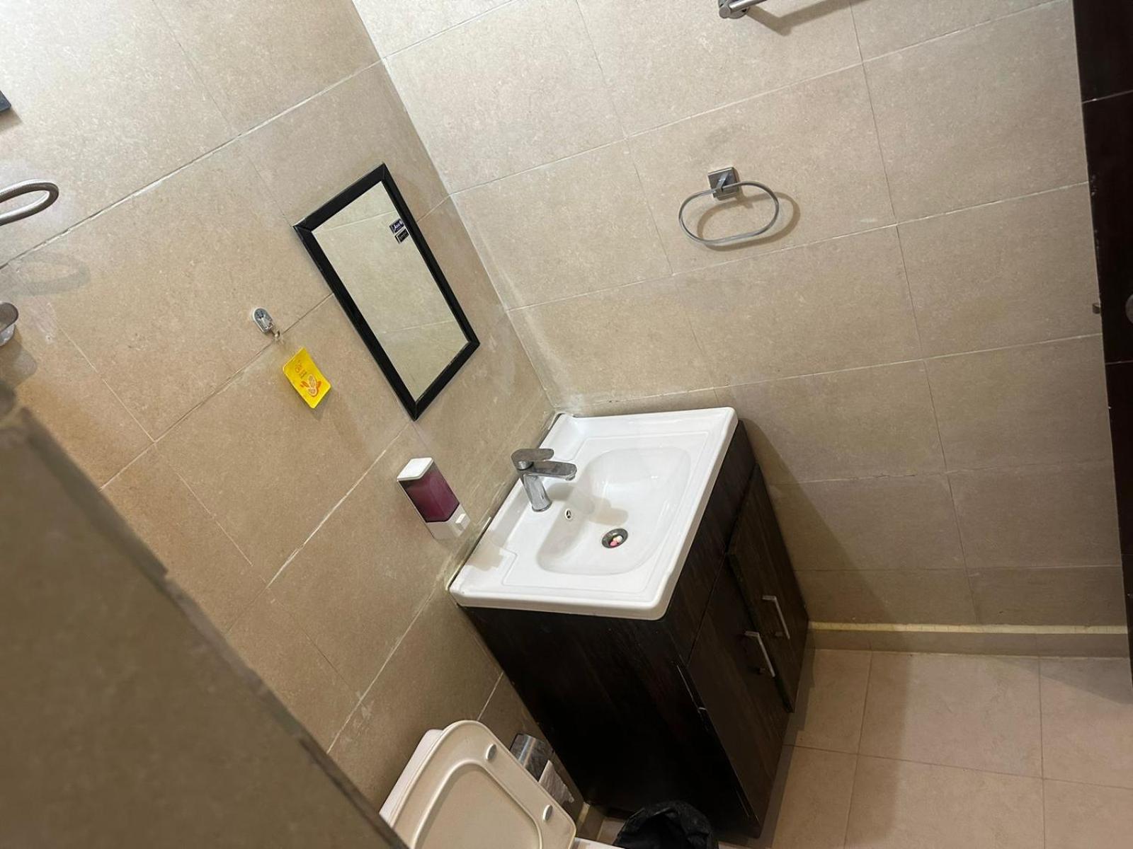 Hotel Kritika เกรทเตอร์นอยดา ภายนอก รูปภาพ