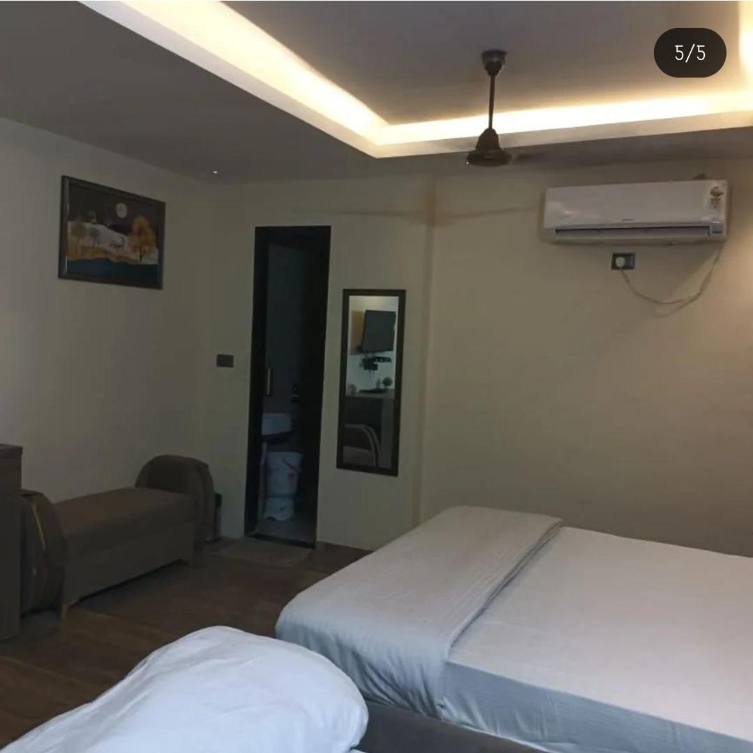 Hotel Kritika เกรทเตอร์นอยดา ภายนอก รูปภาพ
